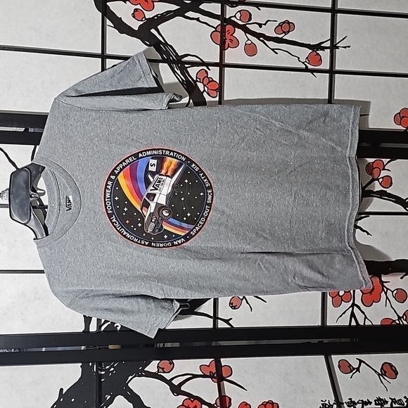 Vans Astronomical Tee Shirt Size Small NWT - Picture 1 of 8